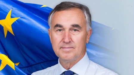 Евродепутатът от Обнови Европа Пятрас Аущрявичюс призовава българските депутати да