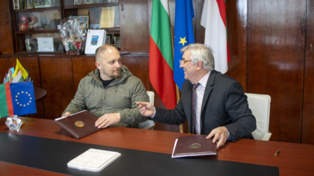Кметовете на Мездра и Конотоп подписват споразумение за сътрудничество на 09.05. 2023 г.