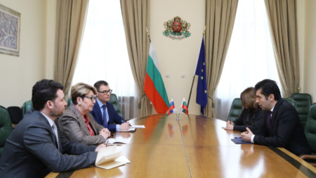 PM Kiril Petkov talks to Russian ambassador Eleonora Mitrofanova, 6 March 2022