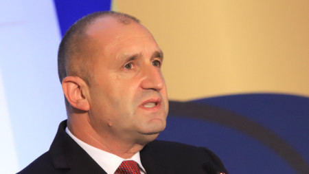 Президентът Румен Радев заяви че атаката с гражданството на министъра