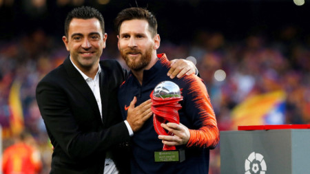 Бившият капитан на Барселона Шави Ернандес поздрави Лионел Меси за