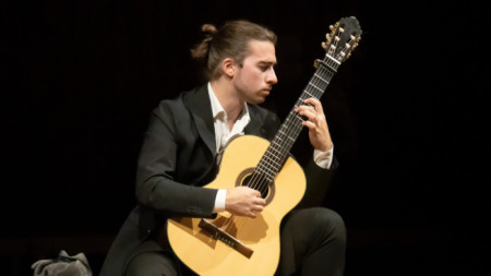 Георги Димитров-Жожо на конкурса European Bach Guitar Award 2022 в Дармщат