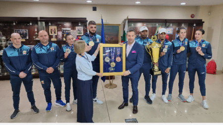 Боксьорите дариха пълен комплект медали от Европейското на Музея на спорта