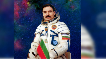 Георги Иванов - първият български летец-космонавт