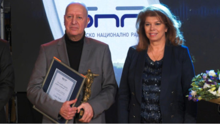 El Gran Premio „Sirak Skitnik“ fue entregado a Emil Yanev por la vicepresidenta Iliana Yotova