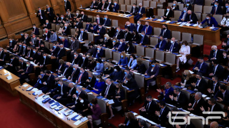 Парламентарните групи излязоха с оценка на краткия мандат на 45 то