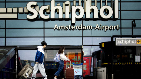 Летище Схипхол в Амстердам.