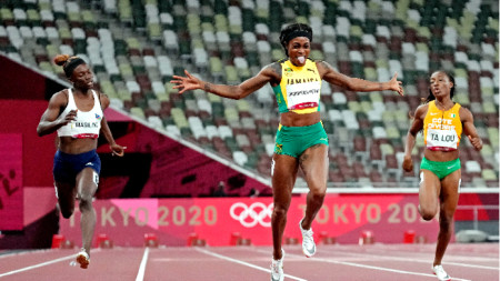 Илейн Томпсън Хера  Ямайка направи златен олимпийски дубъл на 100 и 200