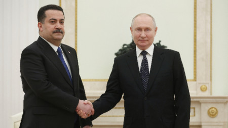 Руският президент Владимир Путин ( вдясно) и министър-председателят на Ирак Мохамед Шиа ал Судани разговаряха в Кремъл, Москва, 10 октомври 2023 г.