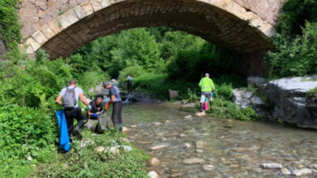 Община Враца организира почистване на река Лева в района на