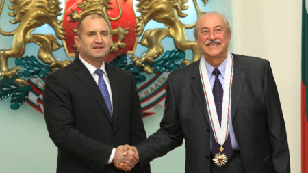 Президентът Румен Радев удостои Кирил Маричков с орден 