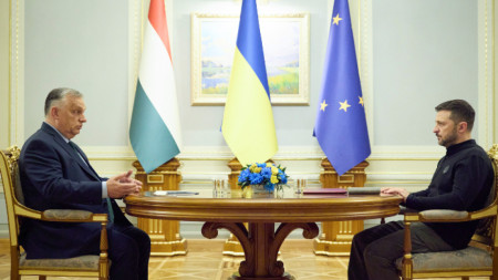 Унгарският премиер Виктор Орбан (вляво) разговаря в Киев с украинския президент Володимир Зеленски, Киев, 2 юли 2024 г. 