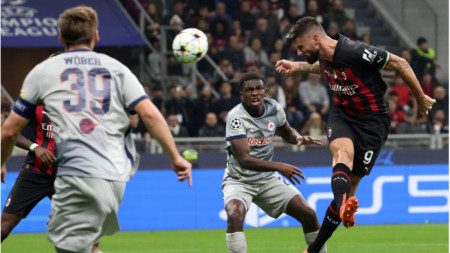Оливие Жиру бележи с глава гола за 1:0 за Милан.