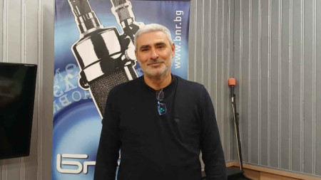 Веселин Кръстев 