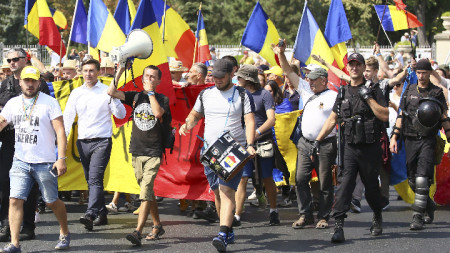Демонстранти в молдовската столица отправиха призиви за обединение с Румъния.