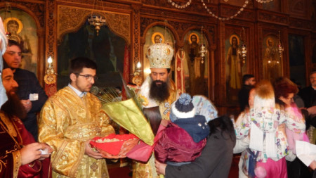 Първата служба на митрополит Даниил в катедралния храм във Видин
