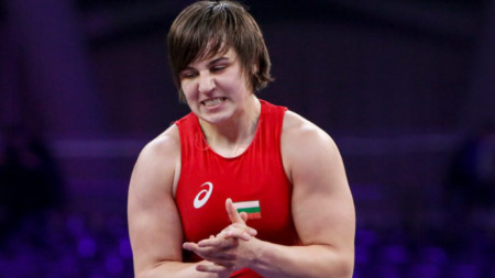 Юлиана Янева остана със сребърен медал в категория до 72