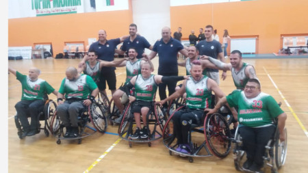 Националният отбор на България по баскетбол на колички записа втора