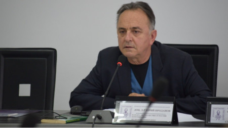 Доц. Юрий Проданов