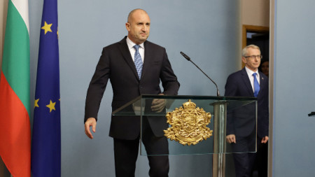 Президентът Румен Радев (вляво) и министъ-председателят Николай Денков - София, 11 октомври 2023