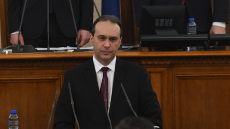 Minister of Defense Dragomir Zakov 