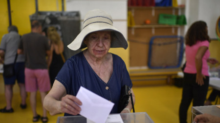 В избирателна секция в Памплона, Испания, 23 юли 2023 г.