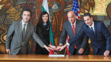 Validación del sello por el 120 Aniversario de las relaciones diplomáticas EEUU-Bulgaria
