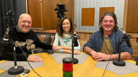 Емил Янев, Маргарита Бойчева и Еленко Касалийски (отляво на дясно) 