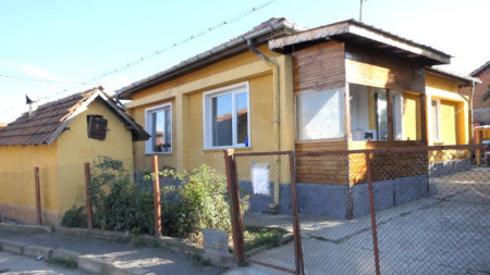 Къщата, в която 41-годишният Цветан живеел заедно с майка си