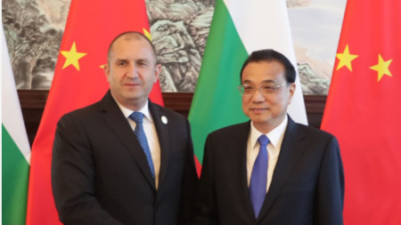 Президентът Румен Радев представи пред премиера на Китай Ли Къцян насоки на развитие на българо-китайските отношения в девет области