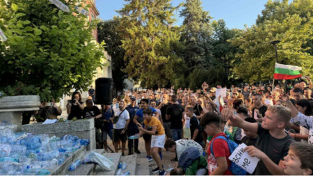 Протест в Плевен заради водната криза