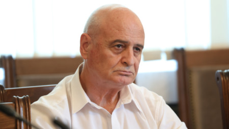 проф. Николай Радулов