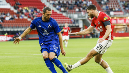АЗ Алкмаар победи Левски с 4:1 в реванша