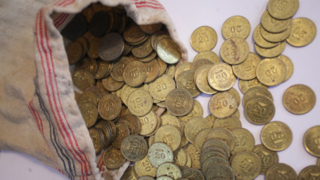 Над 700 старинни монети и произведения на изкуството са намерени
