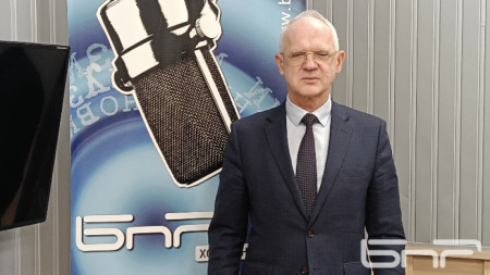 Васил Велев
