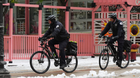 Полицаи в Чикаго, 11 ноември 2025 г.