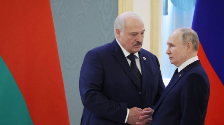 Президентите на Беларус Александър Лукашенко (вляво) и на Русия Владимир Путин - Кремъл, Москва, 6 април 2023