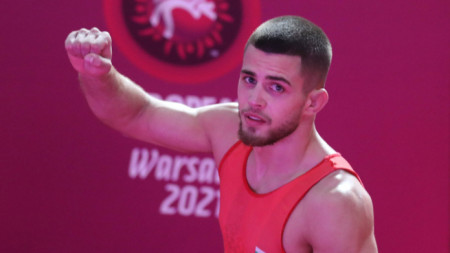 Българският борец Микяй Наим се пребори и е на полуфинал