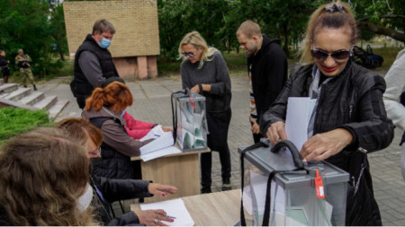 Open-air polling station during the so-called referendum in Mariupol, Eastern Ukraine, 25 September, 2022