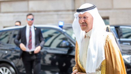 Министърът на енергетиката на Саудитска Арабия принц Абдул Азис бин Салман пристига на срещата на ОПЕК+ във Виена - 3 юни 2023