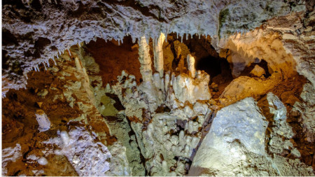 Пещерата 