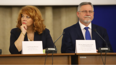 La vicepresidenta de Bulgaria, Iliana Yótova, ha inaugurado la conferencia internacional con motivo del 80 aniversario del Instituto de la Lengua Búlgara 