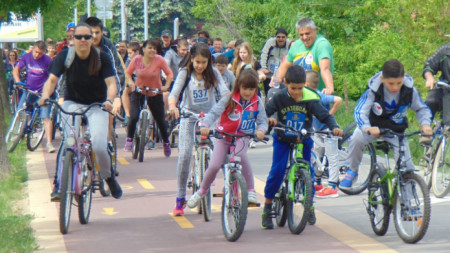 Във Враца назрява конфликт между велосипедистите и градската управа, която забрани движението им в централните зони. Снимката е илюстративна. 