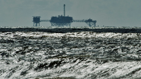 нефтена платформа в Мексиканския залив