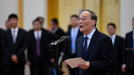 Вицепрезидентът на Китай Уан Чишан