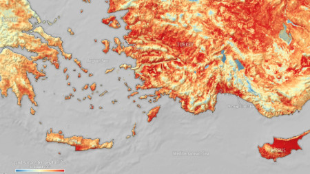 Топлата вълна в Турция и Кипър повиши температурата на земната