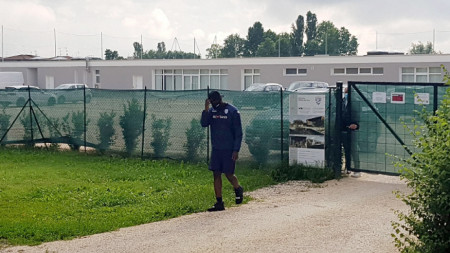 Марио Балотели си тръгва от базата на Бреша, след като не му беше разрешено да тренира.