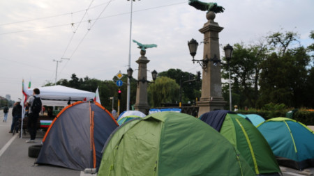Zeltlager an der Adlerbrücke in Sofia