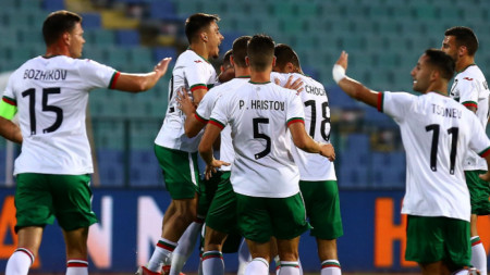 Българският национален отбор по футбол победи убедително с 4 1 Грузия