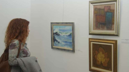 Традиционната изложба Пролетен салон беше открита в ямболската галерия Кирил
